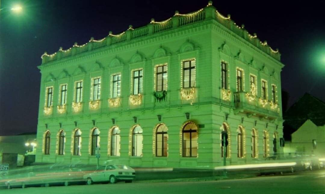 Centro de Cultura iluminado para o Natal - Ano desconhecido