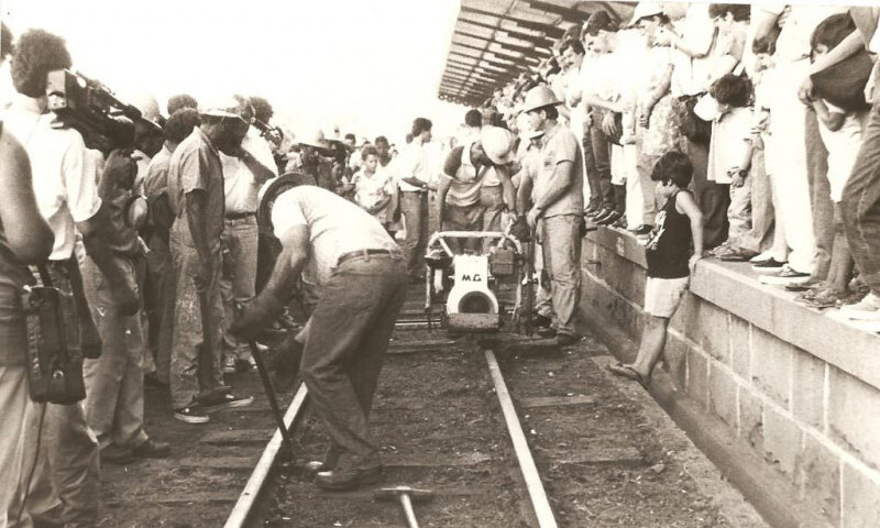Retirada dos trilhos da Estação Saudade - Década de 1970