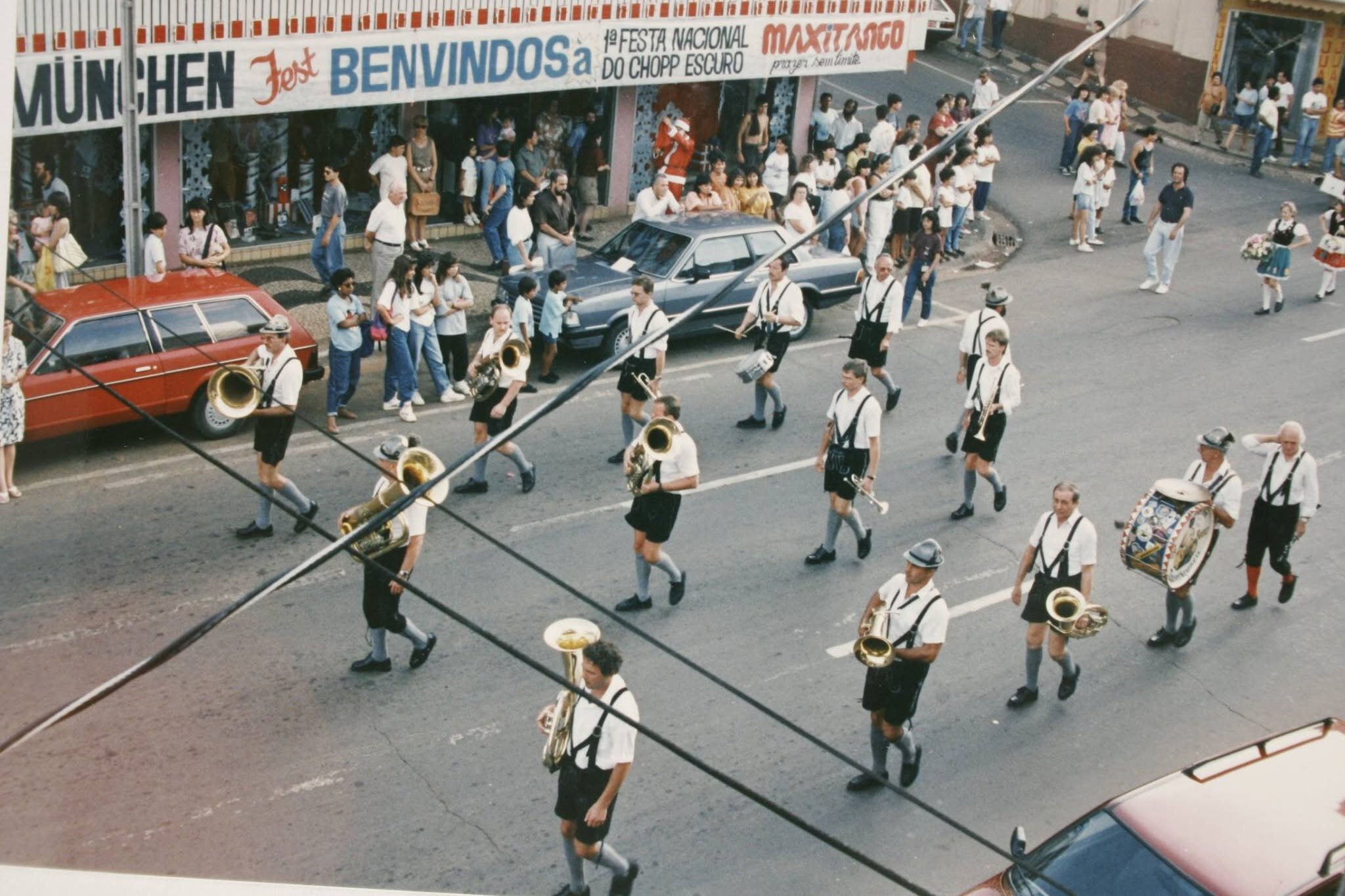 Desfile na Avenida - 1990